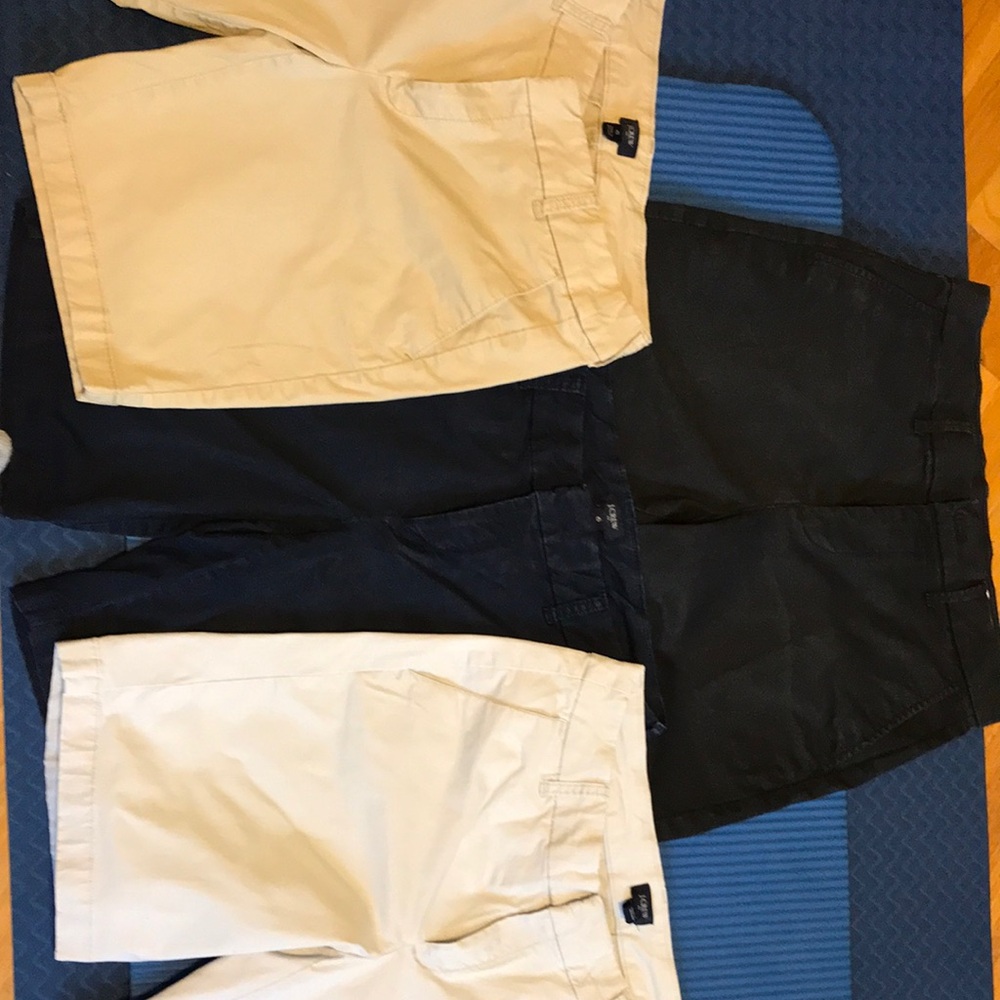 4 pairs womens shorts. 3 pairs J. Crew, 1 pair gap. Size 6  tan, stone, navy,blk